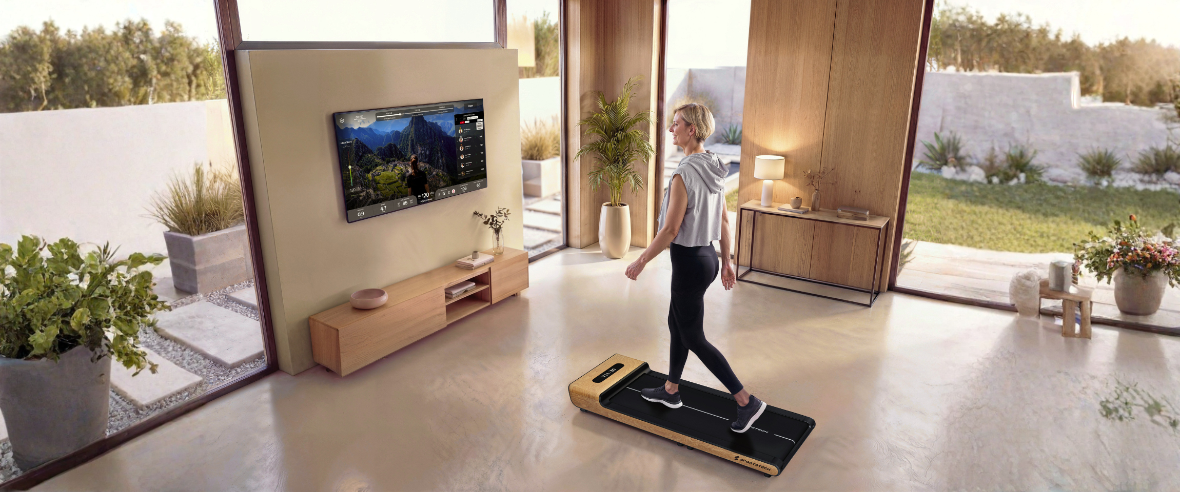 Fraus auf Woodpad Pro im Wohnzimmer gehend